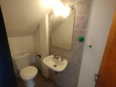 Depto Tipo Casa en Alquiler con 1 cocheras