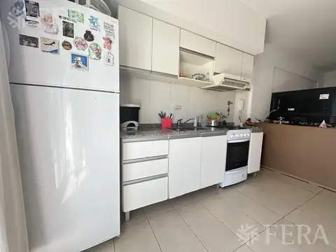 Venta departamento de 2 ambientes con balcón en Bernal