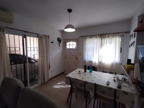 Casa en Venta en Adrogue, USD 160.000