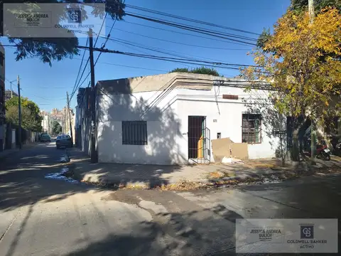 VENTA CASA MAS DPTO A RECICLAR O DEMOLER EN GUEMES CORDOBA