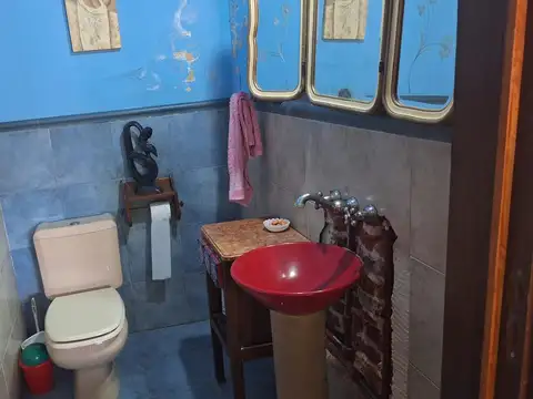 Casa 5 ambientes con 2 baños