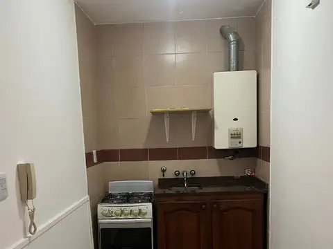Avenida Rivadavia 2400, Piso 00