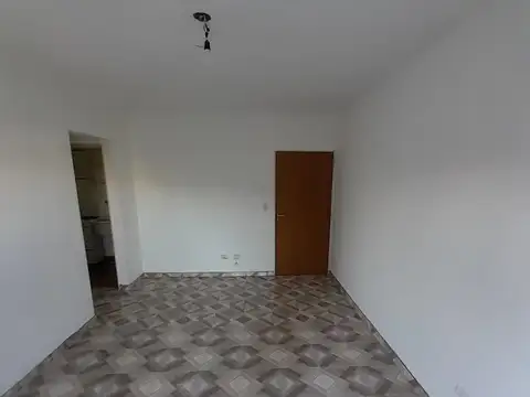 DEPTO 3 AMBIENTES CONTRAFRENTE C/ BALCON - MUY LUMINOSO