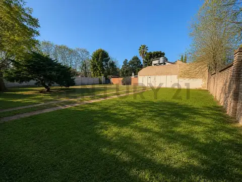 Venta lote 600m² totales – Parque Leloir - Acepta permuta