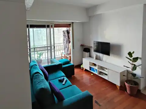 Departamento 2 ambientes al contrafrente con balcon
