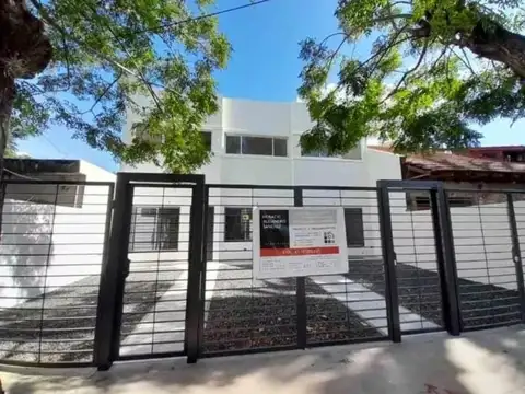 Venta de Duplex 3 AMBIENTES en Castelar
