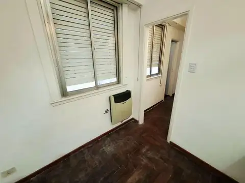 Departamento de 2 ambientes con balcón al frente