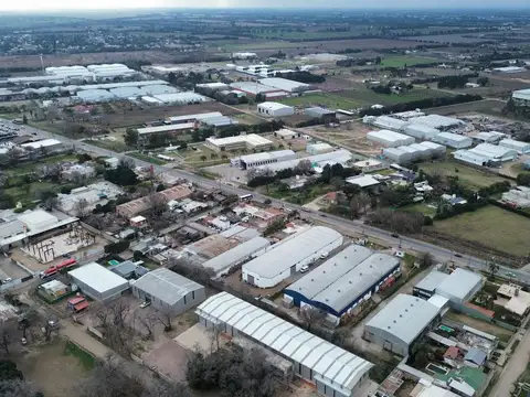 VENTA GALPON CON GRAN TERRENO EN BARRIO MARIA LASTENIA CORDOBA