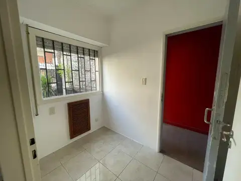 CONSULTORIO EN VENTA PLANTA BAJA ZONA CENTRO