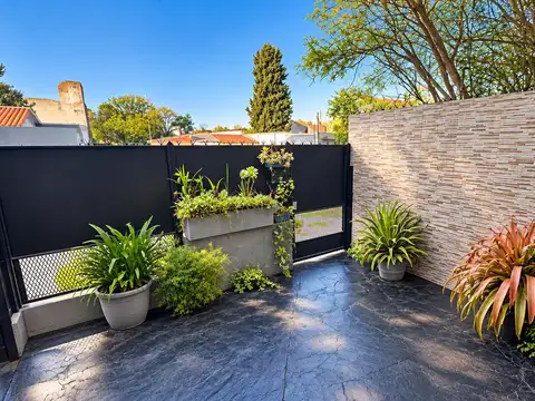 VENTA CASA SAN MIGUEL APTA CREDITO 3 DORMITORIOS QUINCHO Y PARRILLA ESTACIONAMIENTO 2 AUTOS