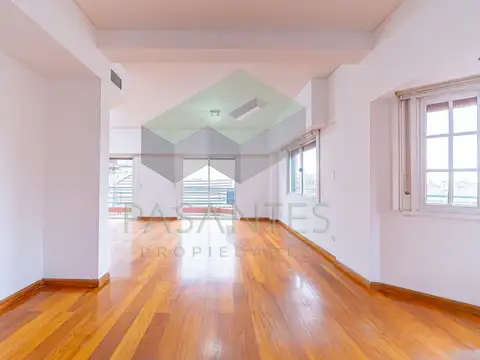 Departamento en Venta con 2 cocheras