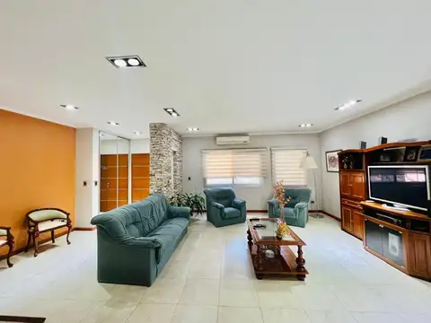 CASA 5 AMBIENTES RAMOS MEJIA