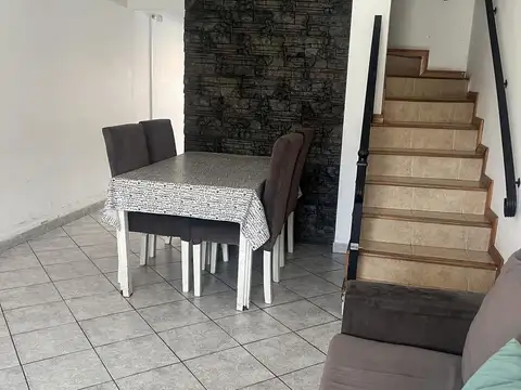 Depto Tipo Casa en Venta de 3 ambientes