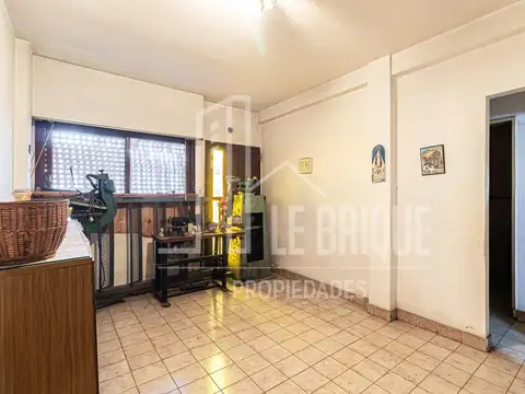 Casa 7 ambientes con 4 baños