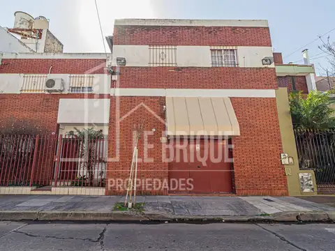 Excelente Casa con Gran Galpon