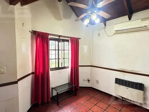 Casa en Venta en Castelar Sur, USD 79.000
