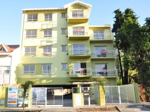 EN VENTA EN MARTIN CORONADO DEPARTAMENTO DE 3 AMBIENTES EN 2DO PISO, BALCON AL FRENTE - FICHA 5344