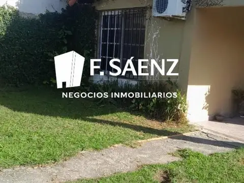 Casa en venta en José mármol de 4 ambientes