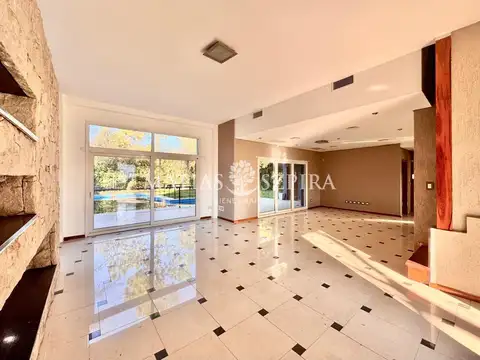 Casa 5 ambientes con 2 baños