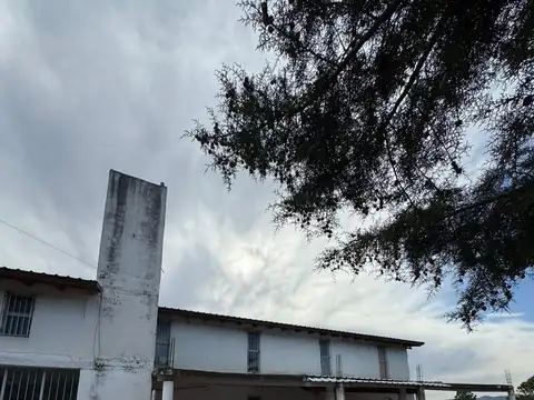 Casa 6 ambientes con 9 baños