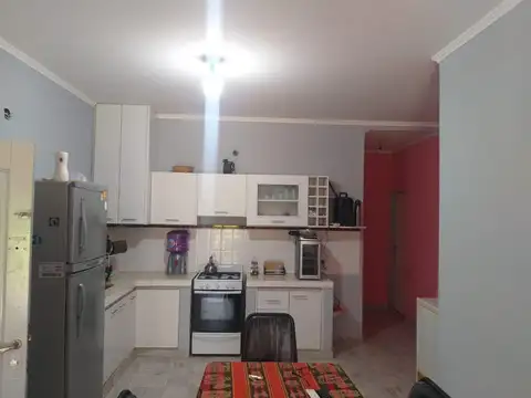 Casa en Venta con 4 cocheras