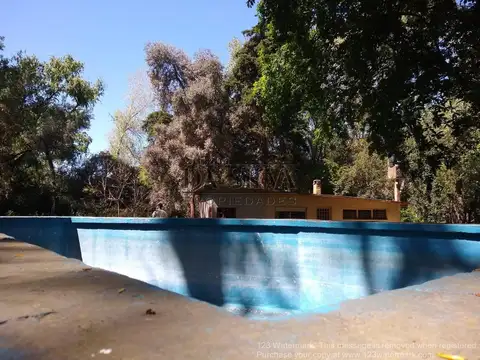 Lote C/ Casa Y Pileta A Reciclar