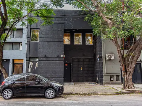 Alquiler Edificio en Block con deposito, Galpón, y oficinas en Villa Crespo 