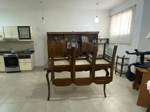 Casa 3 ambientes con 2 baños