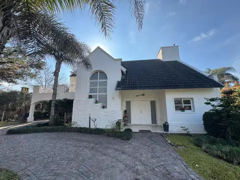 Casa en Alquiler en Campos de Alvarez