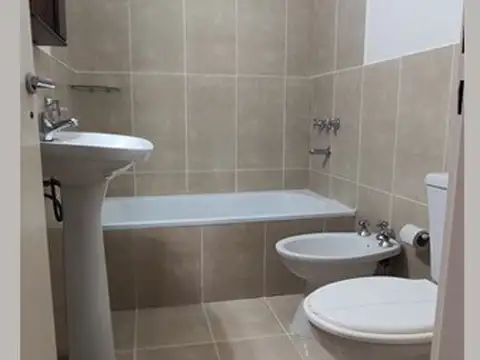 Departamento en Alquiler en Caseros, $ 530.000