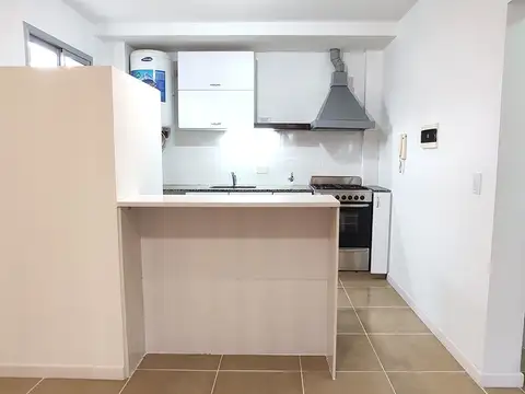 Avenida Mitre 4800, Piso 1