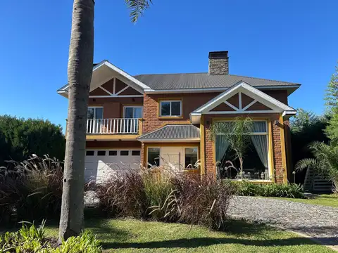 Casa en barrio privado Village del parque, Hudson