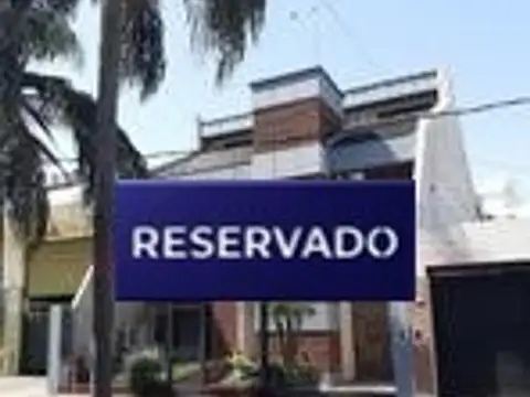 CASA 7 AMBIENTES EN EXCELENTE ESTADO EN LOMAS DEL MIRADOR