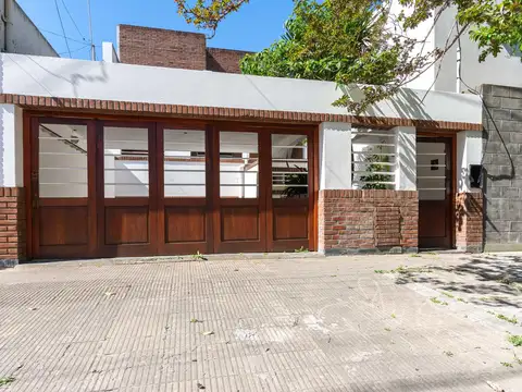 Calle 10  e/  522 y 523