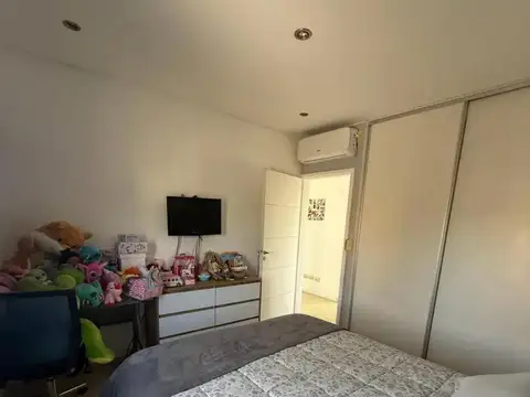 Casa en venta - 3 Dormitorios 3 Baños - Pilar