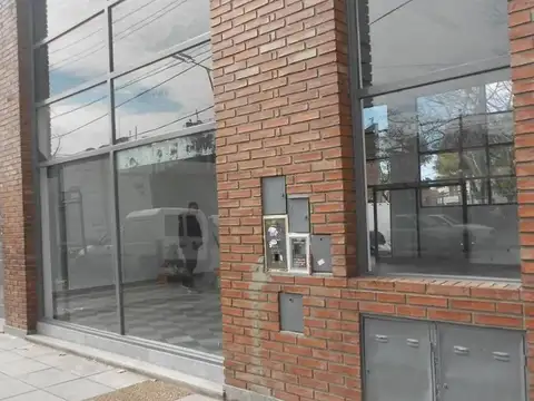 Avenida Bartolomé Mitre 200