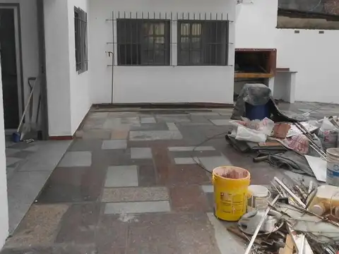 Avenida Bartolomé Mitre 200