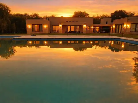 Venta Casa 7 Ambientes Chacras de Open Door 7000m2