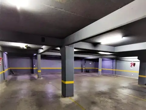 Cochera en Venta con acceso Ascensor