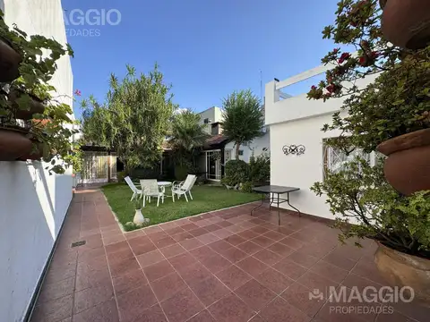 VENTA CASA 6 AMBIENTES LA TABLADA