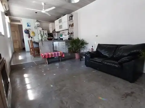 Depto Tipo Casa en Venta al Este