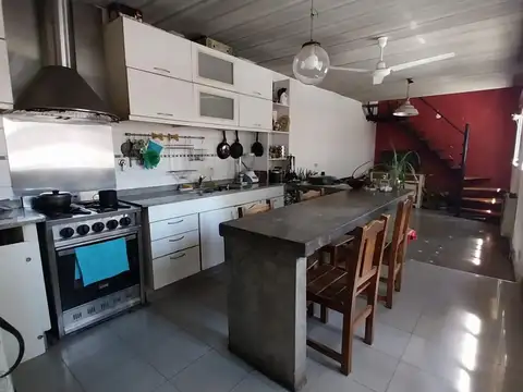 Depto Tipo Casa en Venta de 6 ambientes