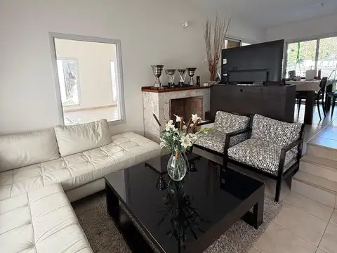 Casa en Venta en La Calera, USD 300.000