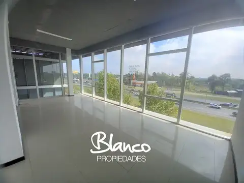 Oficina en Venta con 1 cochera