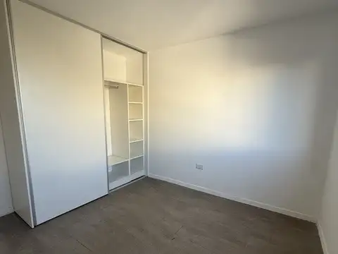 Casa en Alquiler con 1 cochera