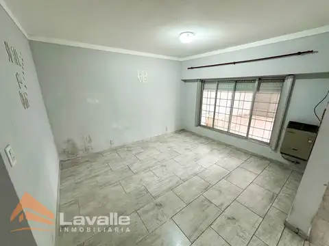 Casa en Alquiler con 1 cochera