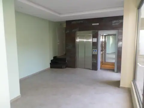 Departamento en Alquiler en Villa Ballester, $ 425.000