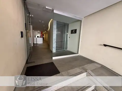Oficina Parque Patricios distrito tecnológico, excelente estado, planta baja, ventanales a la calle