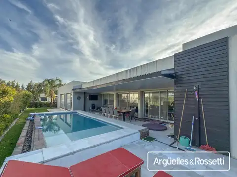 Casa en Venta en San Sebastian, USD 600.000