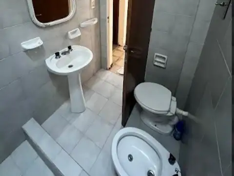 Depto Tipo Casa en Alquiler con 1 cocheras